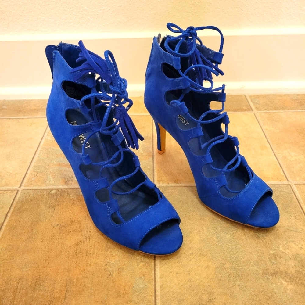 Royal Blue Heels 👠